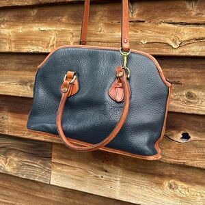 Vintage Liz Claiborne Elegant Navy and Tan Leather purse